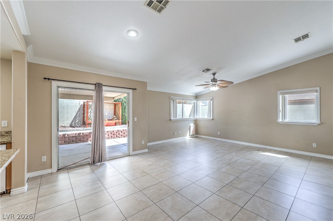 2508 Hollow Oak Avenue Property Photo 7