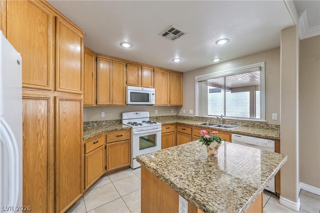 2508 Hollow Oak Avenue Property Photo 10