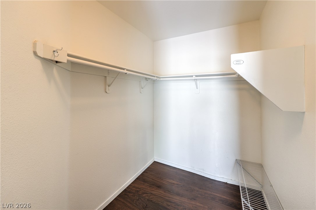 2508 Hollow Oak Avenue Property Photo 16