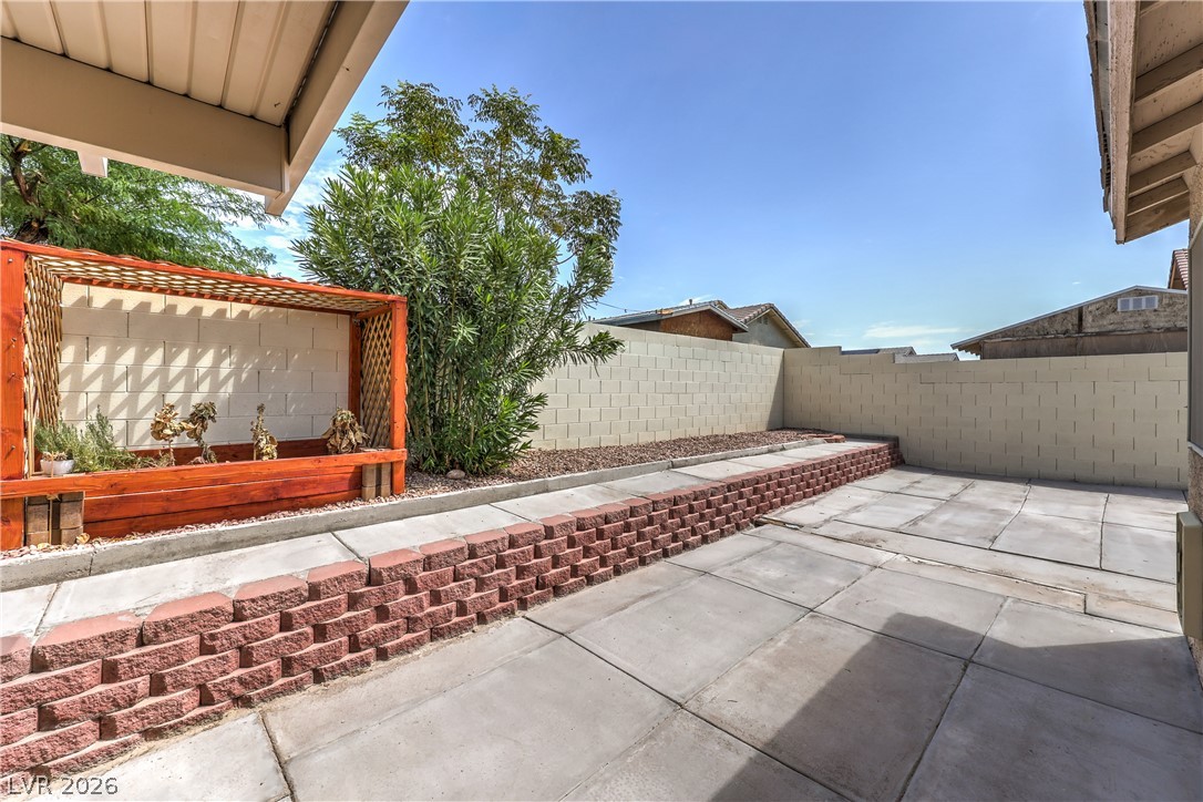 2508 Hollow Oak Avenue Property Photo 25