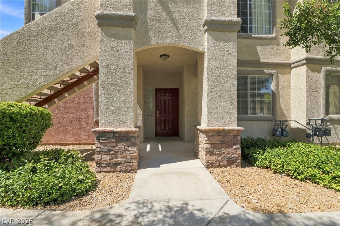 1704 Queen Victoria Street 102 Property Photo 6