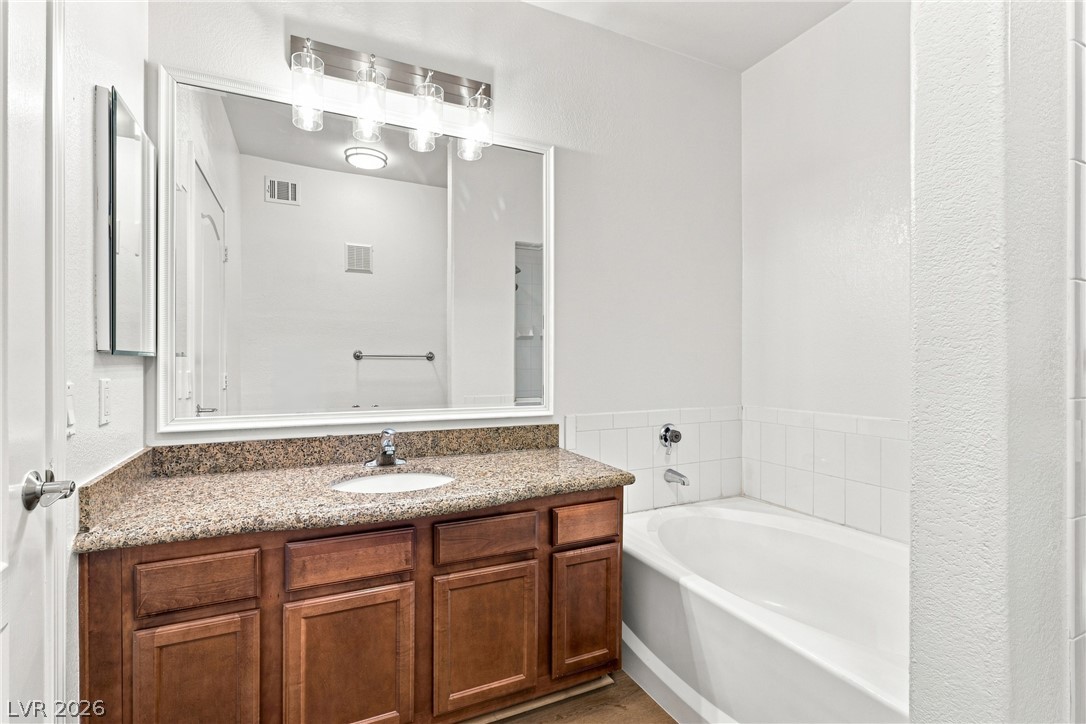 1704 Queen Victoria Street 102 Property Photo 23