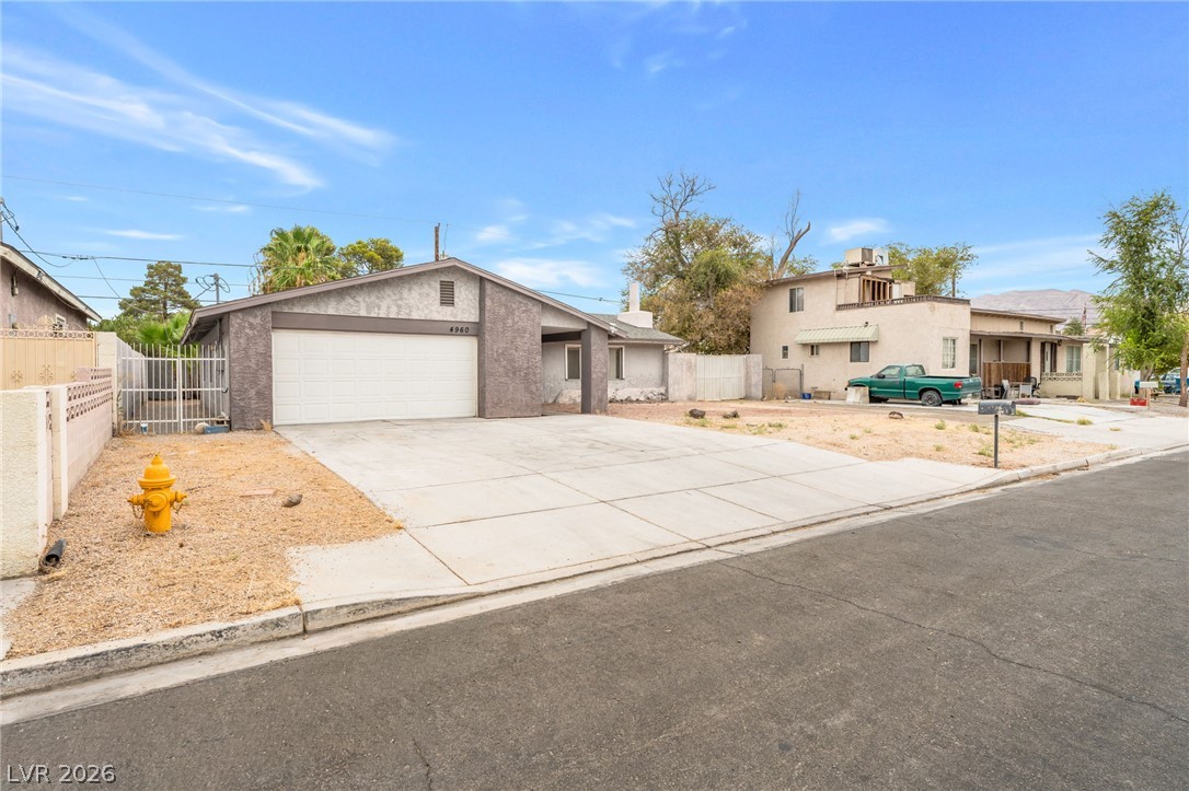4960 Mohave Avenue Property Photo 2
