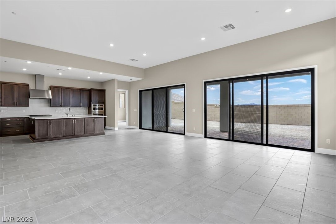 12230 Elderwood Street Property Photo 3