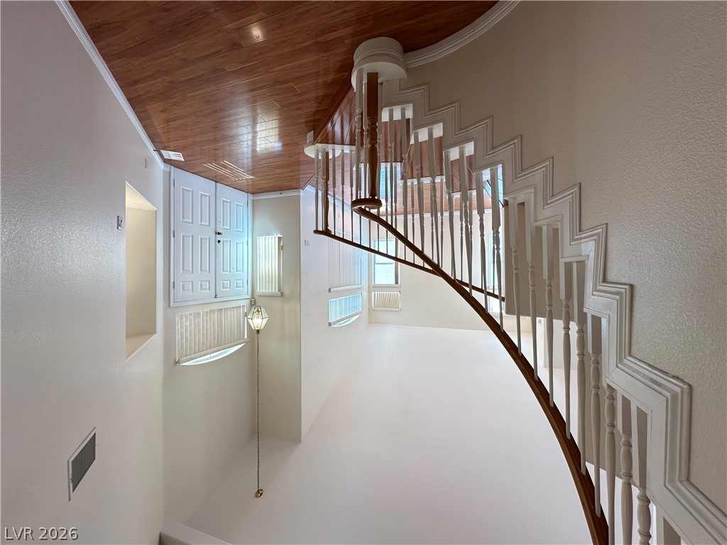 9242 Snow Flower Avenue Property Photo 3