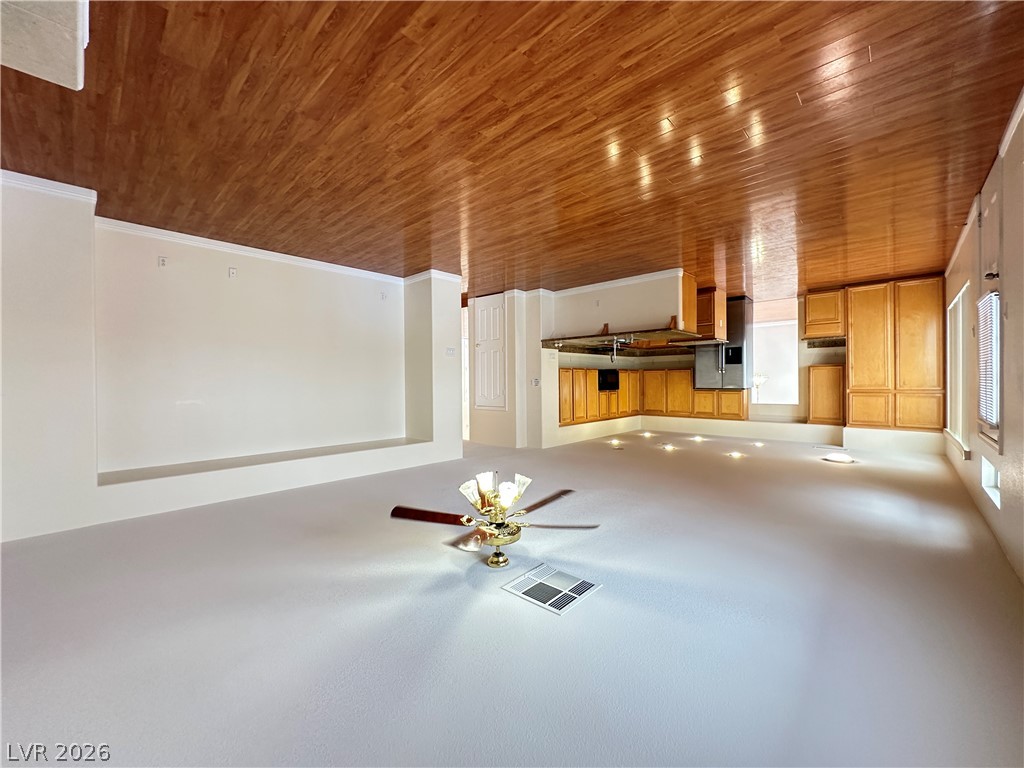 9242 Snow Flower Avenue Property Photo 8