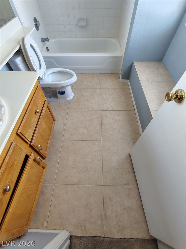 6877 Tamarus Street 201 Property Photo 4