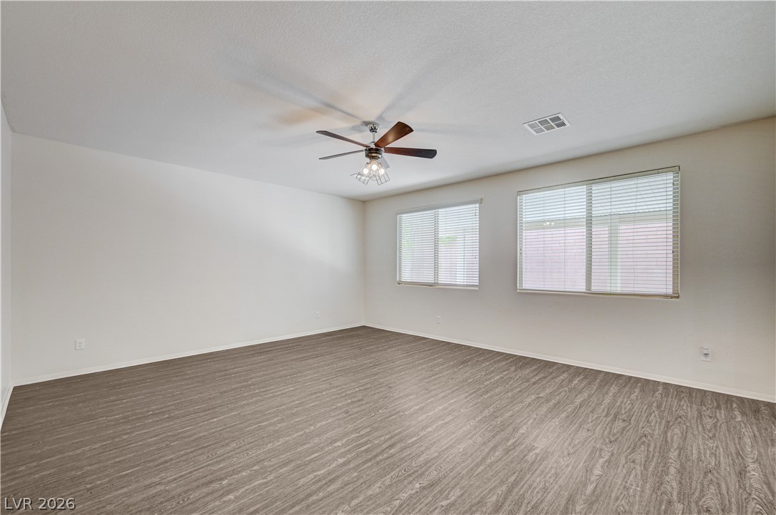 6637 Cliff Shore Court Property Photo 3