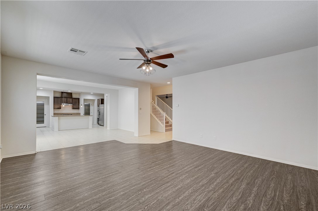 6637 Cliff Shore Court Property Photo 5
