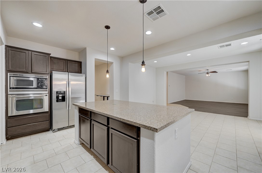 6637 Cliff Shore Court Property Photo 12