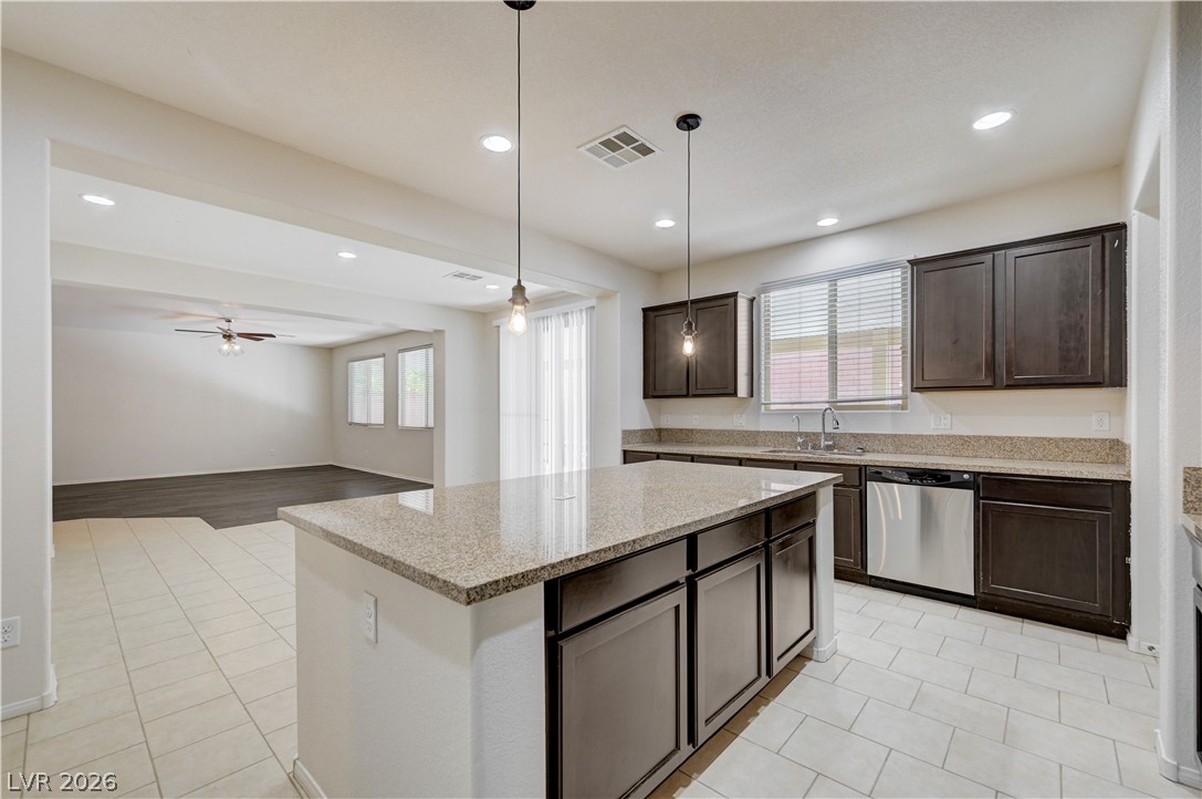 6637 Cliff Shore Court Property Photo 13