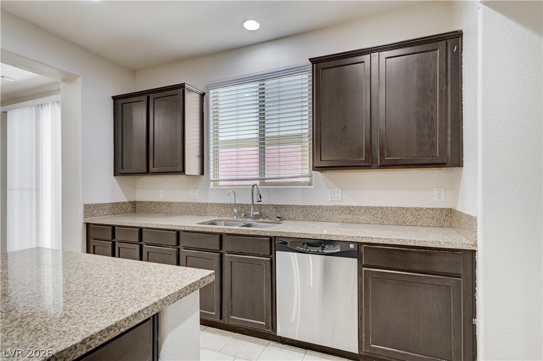 6637 Cliff Shore Court Property Photo 14