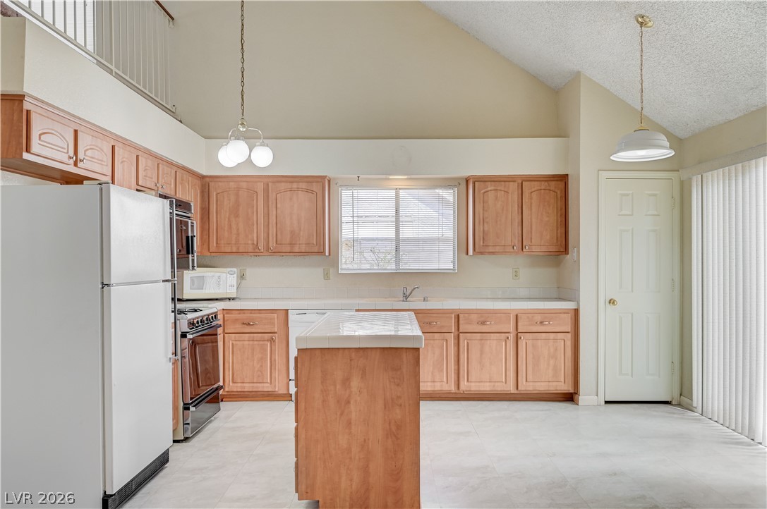 7129 Deepriver Circle Property Photo 10
