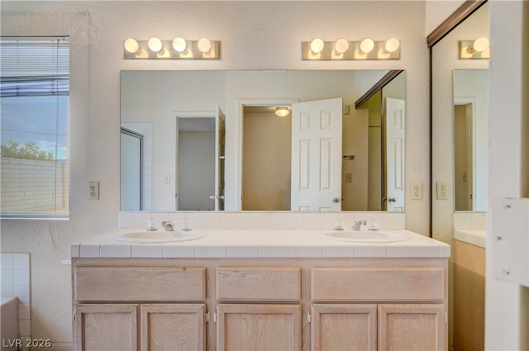 7129 Deepriver Circle Property Photo 25