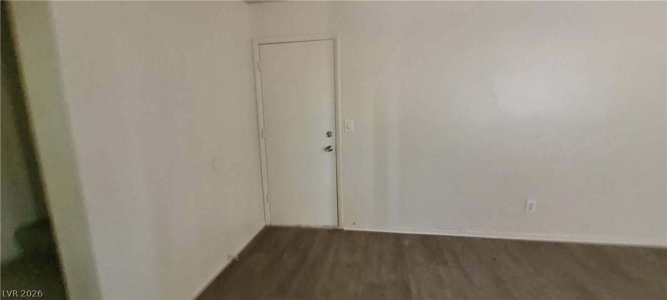 574 Roxella Lane C Property Photo 7