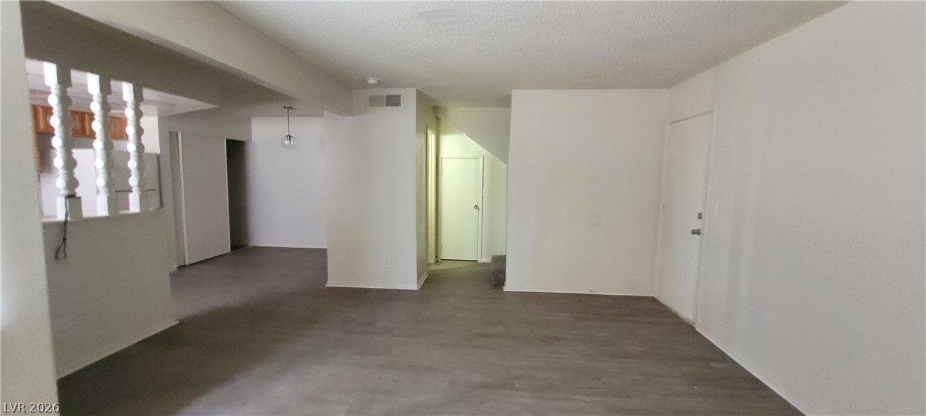 574 Roxella Lane C Property Photo 8