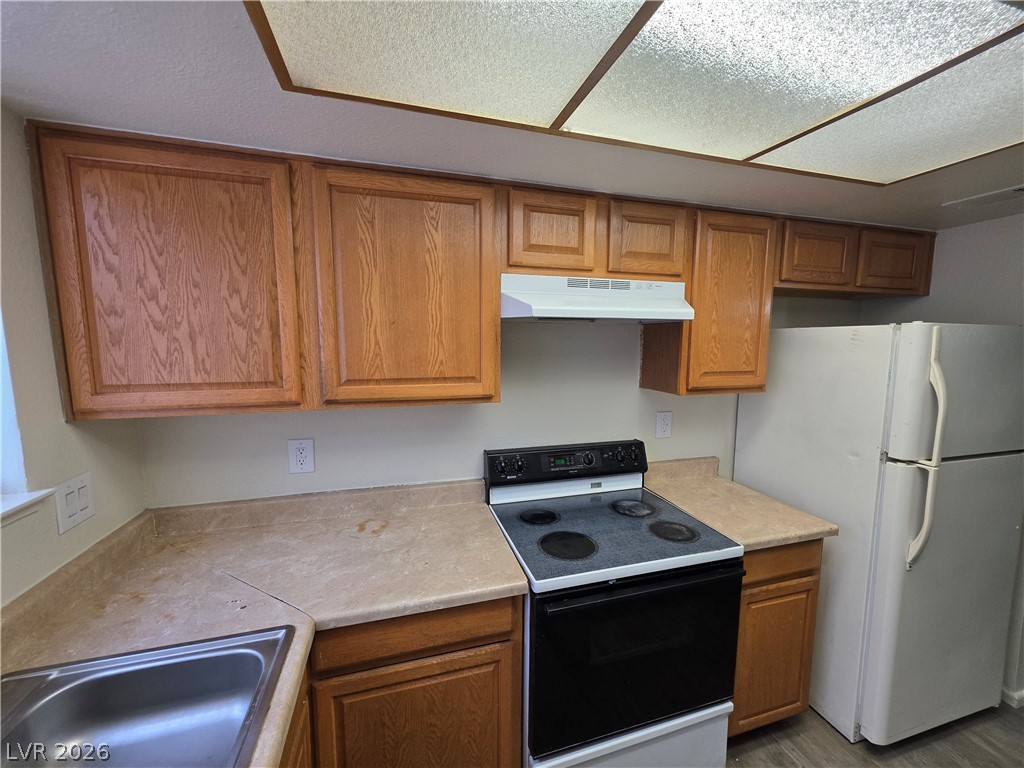 574 Roxella Lane C Property Photo 17