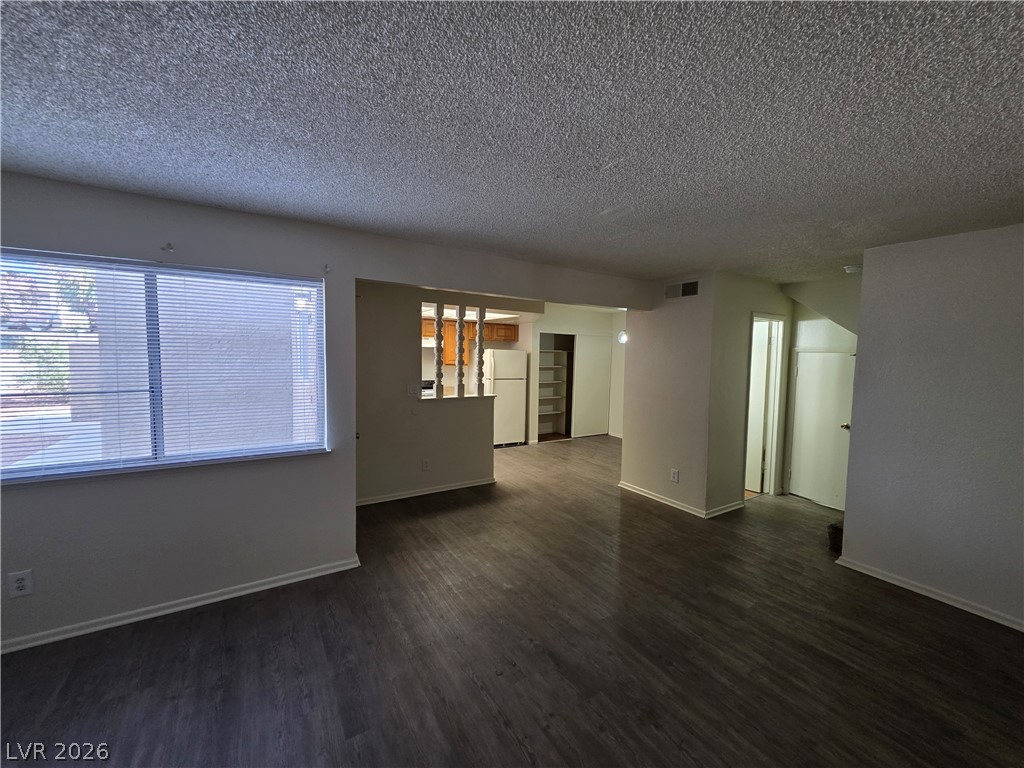 574 Roxella Lane C Property Photo 28