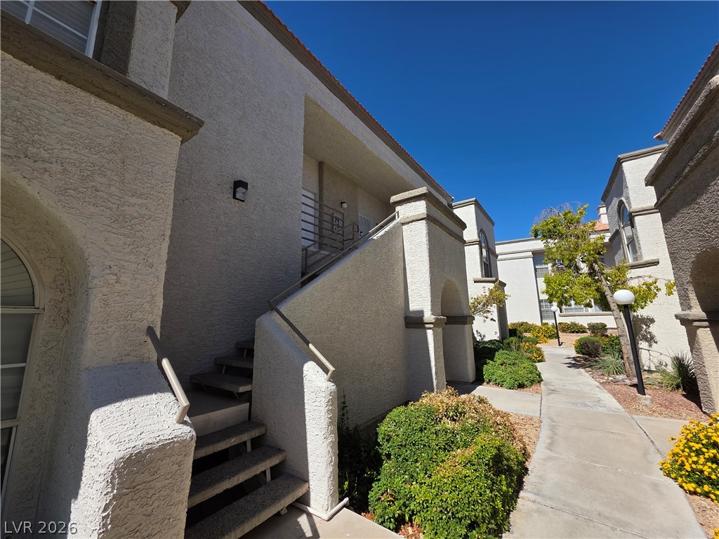 3150 Soft Breezes Drive 2166 Property Photo 5