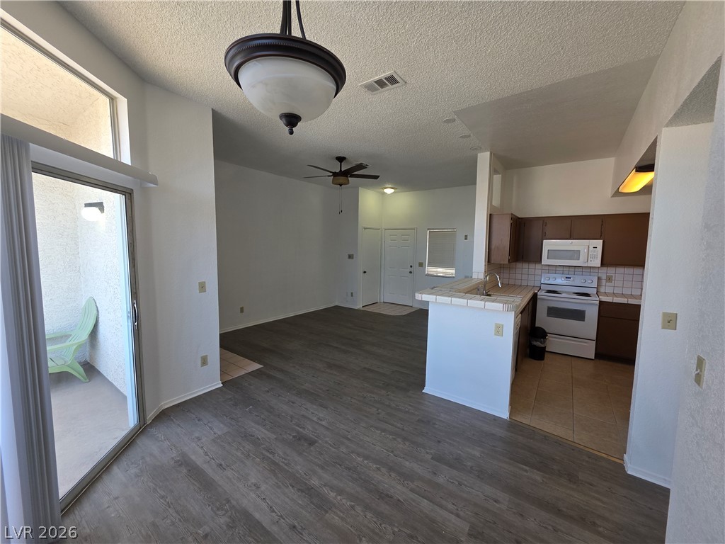 3150 Soft Breezes Drive 2166 Property Photo 54