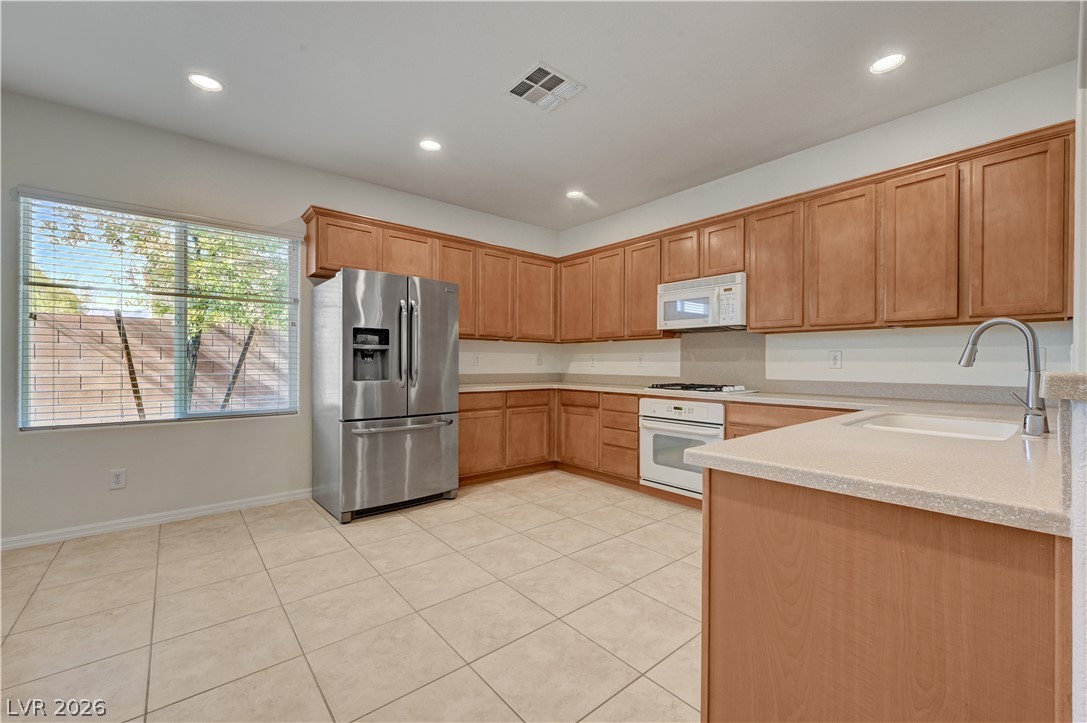 6444 Bristlebird Street Property Photo 5