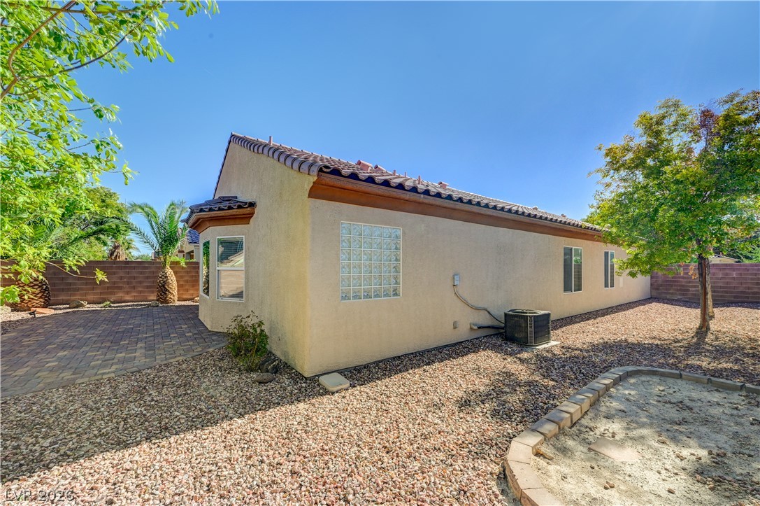 6444 Bristlebird Street Property Photo 26