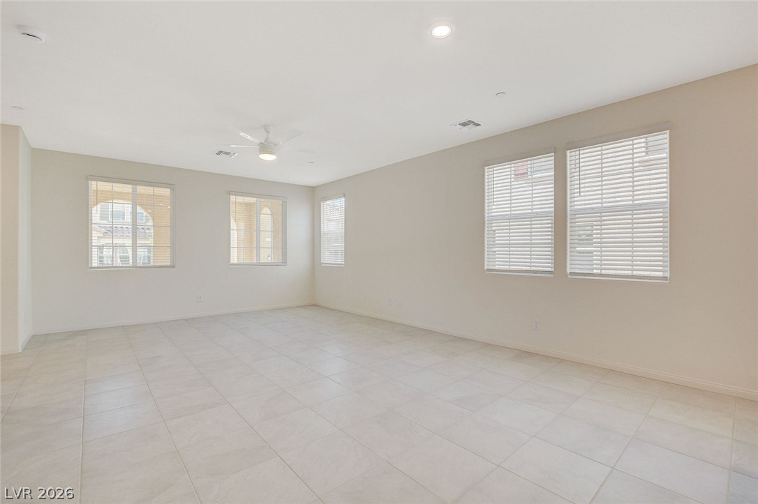 2615 Esposende Street Property Photo 8