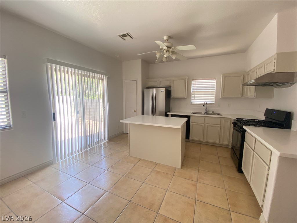 9880 Risto Court Property Photo 10