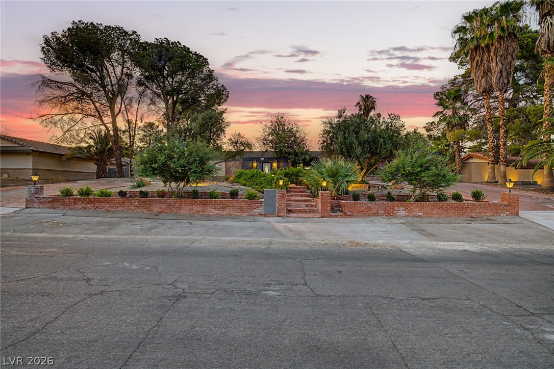 1572 Santa Anita Drive Property Photo 6