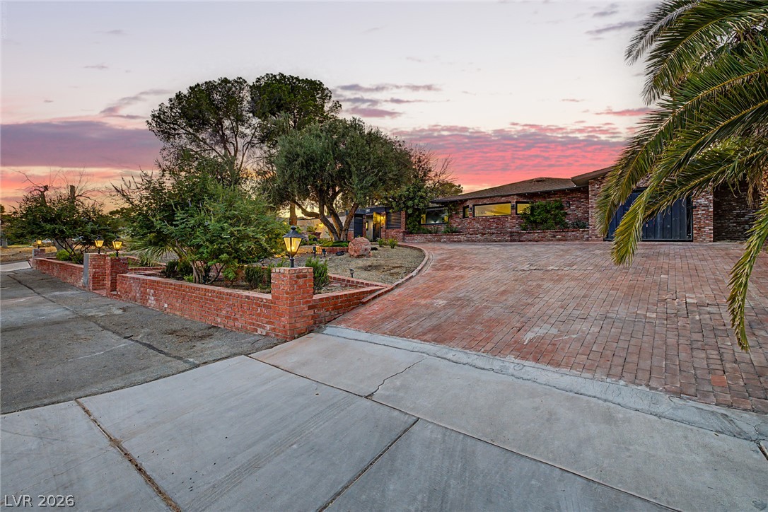 1572 Santa Anita Drive Property Photo 8