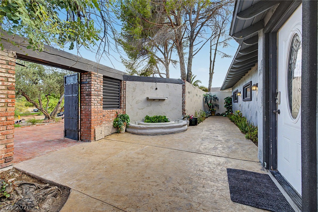 1572 Santa Anita Drive Property Photo 15