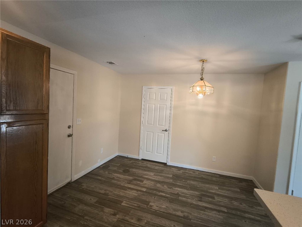 5323 Hanging Tree Lane Property Photo 8