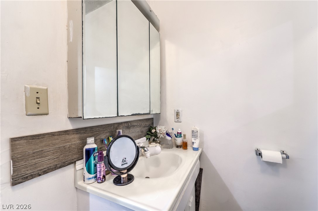900 Taylor Avenue Property Photo 11
