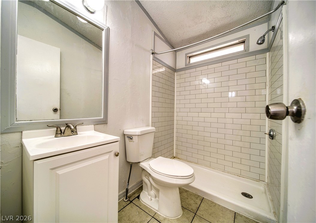 6920 Oakridge Avenue Property Photo 12