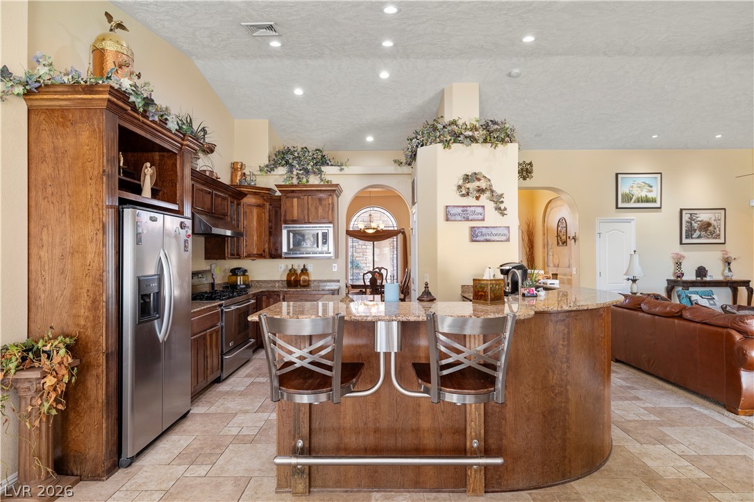 2181 East Winery Road Property Photo 16