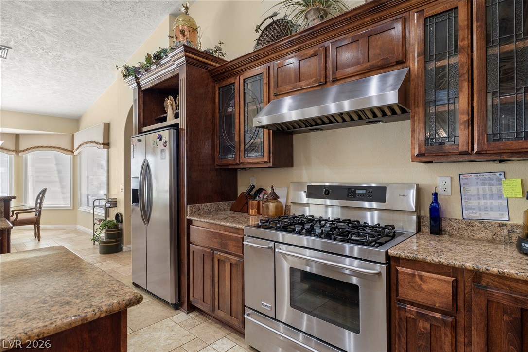 2181 East Winery Road Property Photo 18
