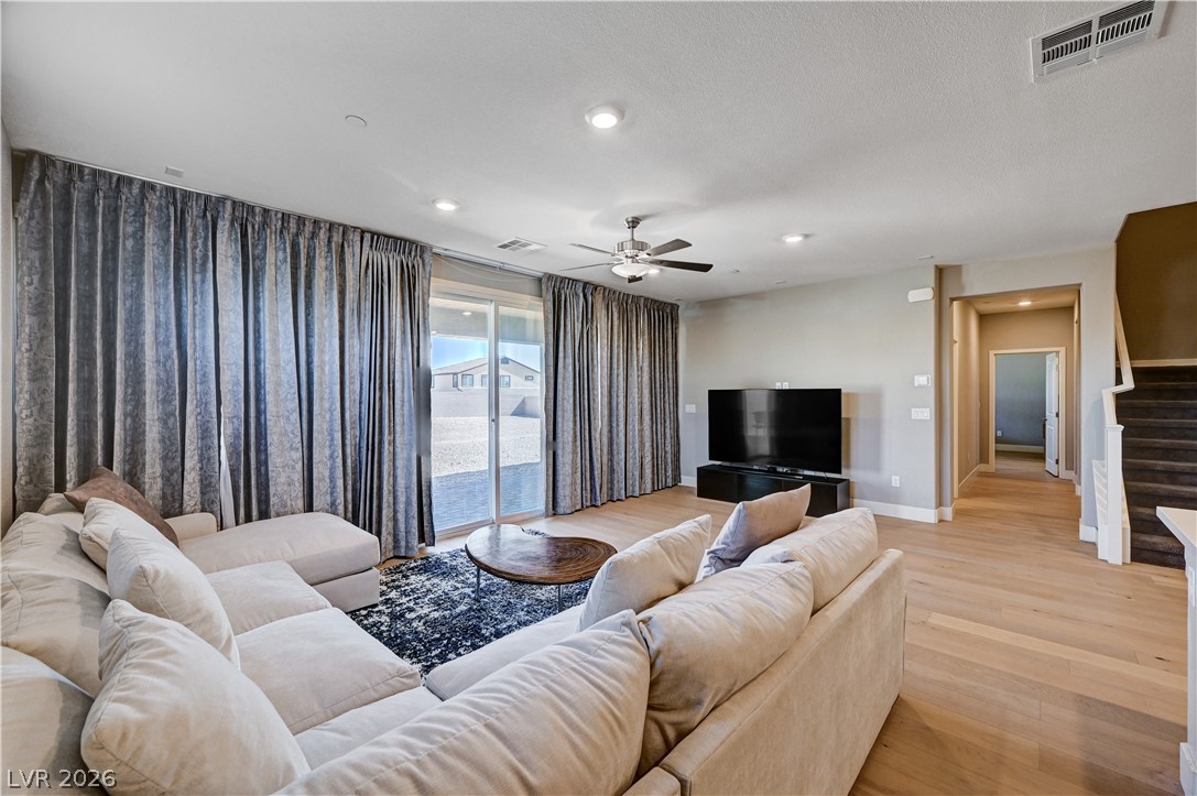 7572 Mount Spokane Court Property Photo 6