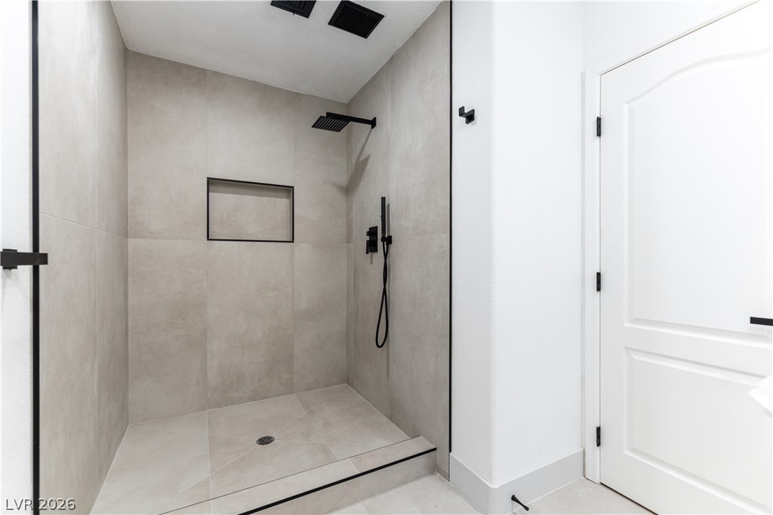 2909 Sterling Cove Drive Property Photo 28
