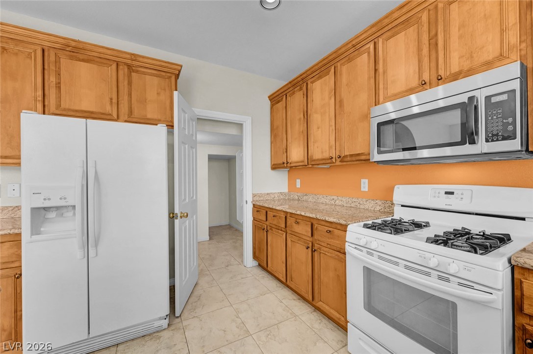 977 Sparkling Light Street Property Photo 34