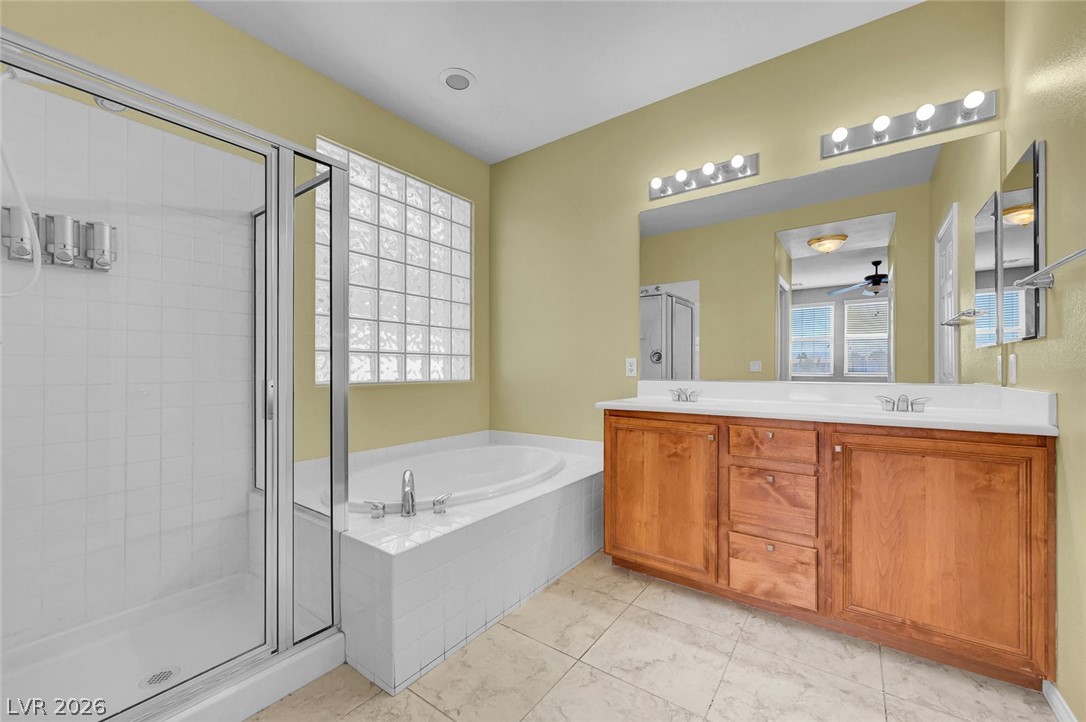 977 Sparkling Light Street Property Photo 47
