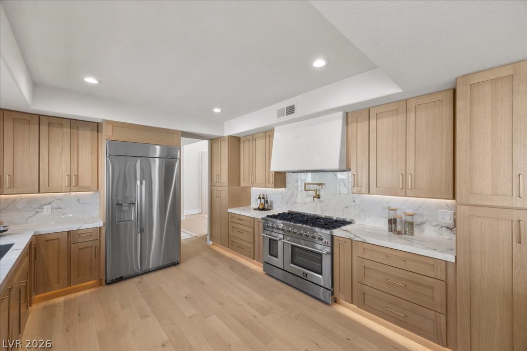 8024 Shorecrest Drive Property Photo 13