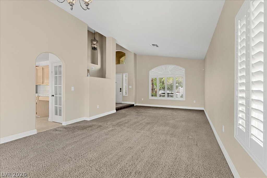 2000 Silverton Drive Property Photo 10