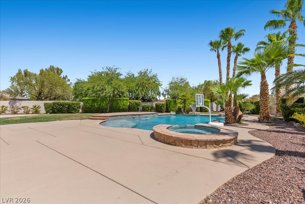 2000 Silverton Drive Property Photo 43