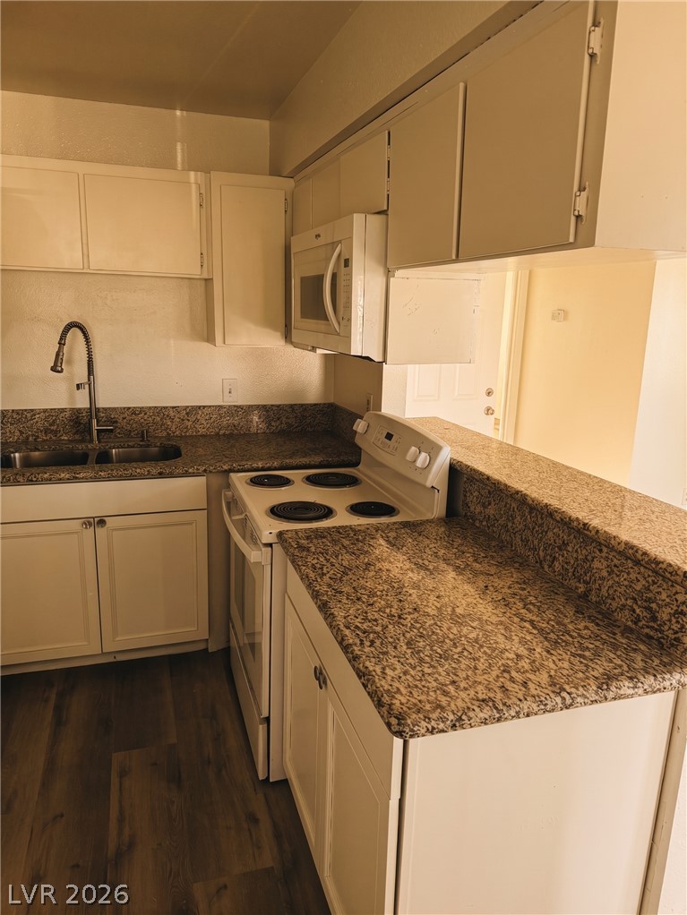 200 Kola Street Property Photo 6