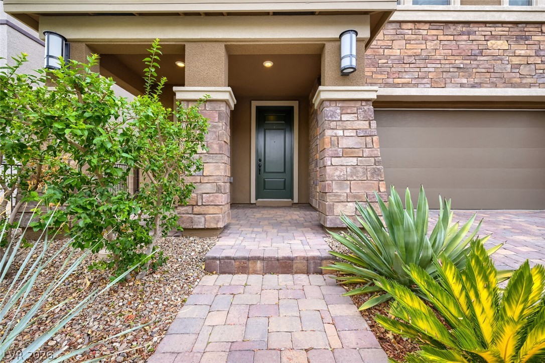 845 Riverlawn Place Property Photo 1