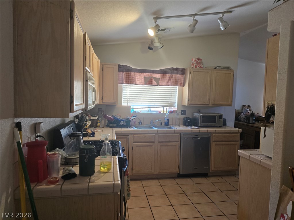 569 Truffles Street Property Photo 4