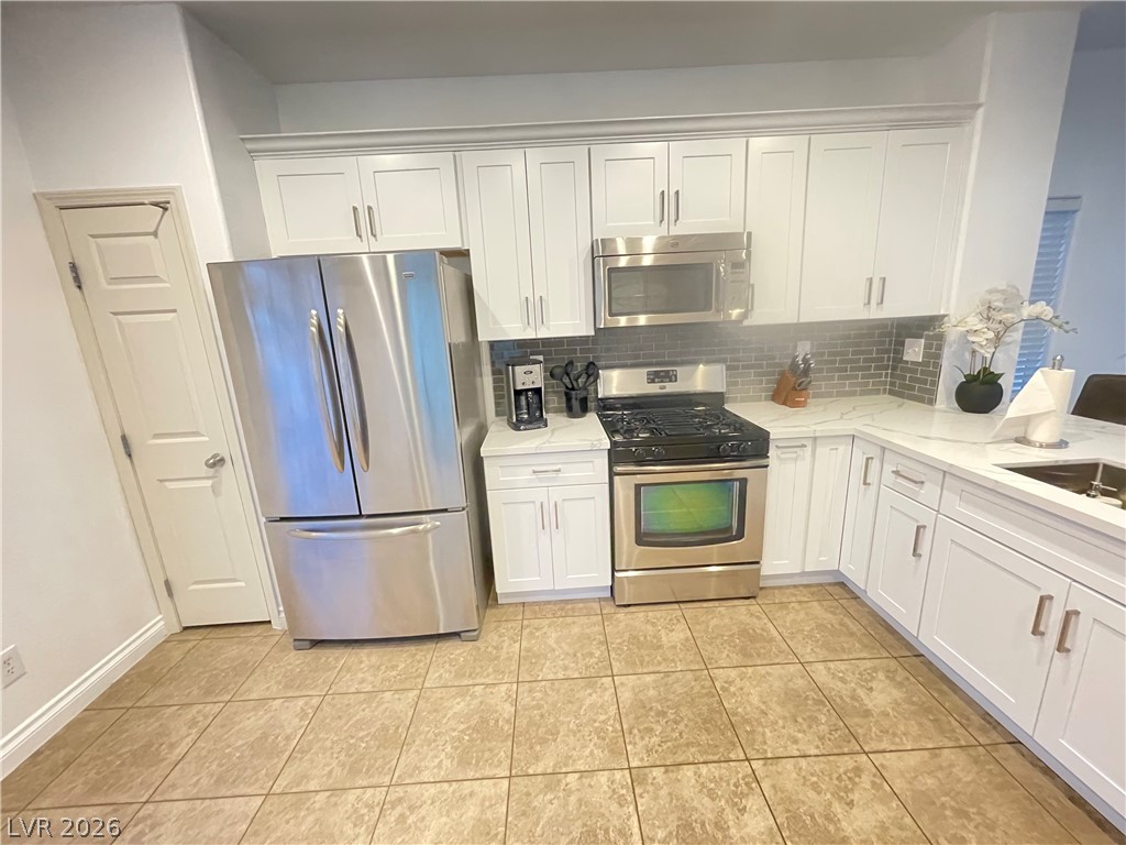 7416 Castillo Peak Street Property Photo 2