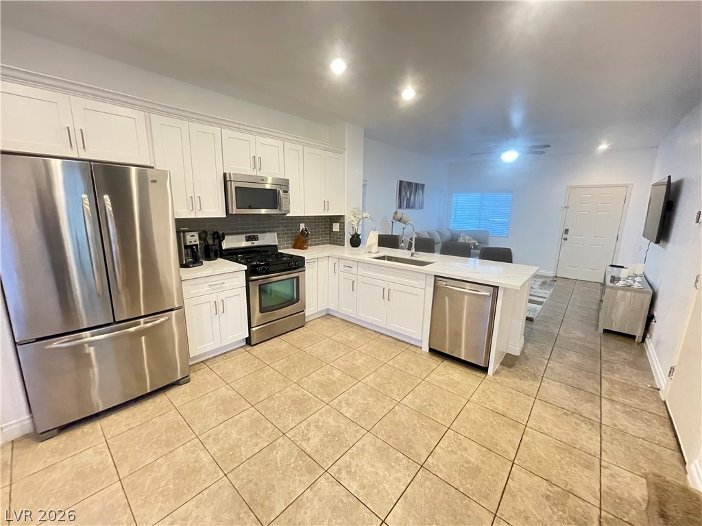 7416 Castillo Peak Street Property Photo 4