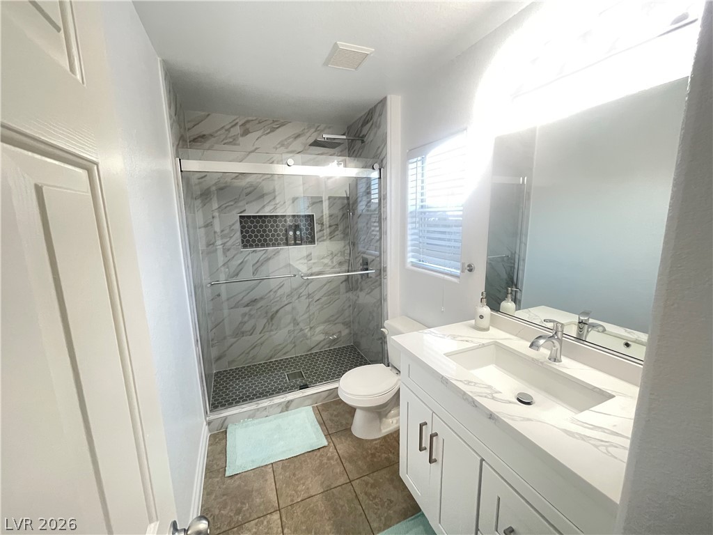 7416 Castillo Peak Street Property Photo 10