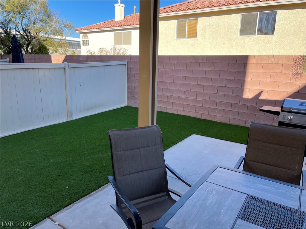 7416 Castillo Peak Street Property Photo 27